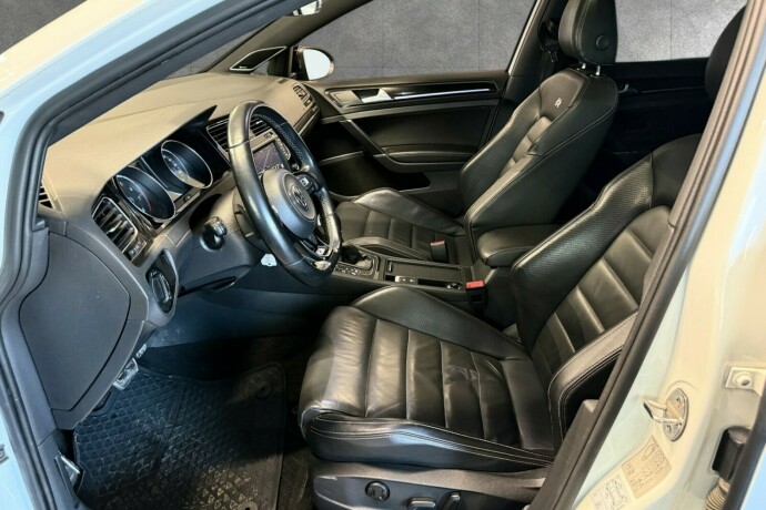 volkswagen-golf-bensin-2017-big-10