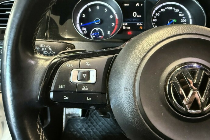 volkswagen-golf-bensin-2017-big-19