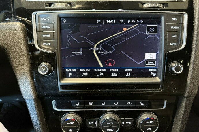 volkswagen-golf-bensin-2017-big-15