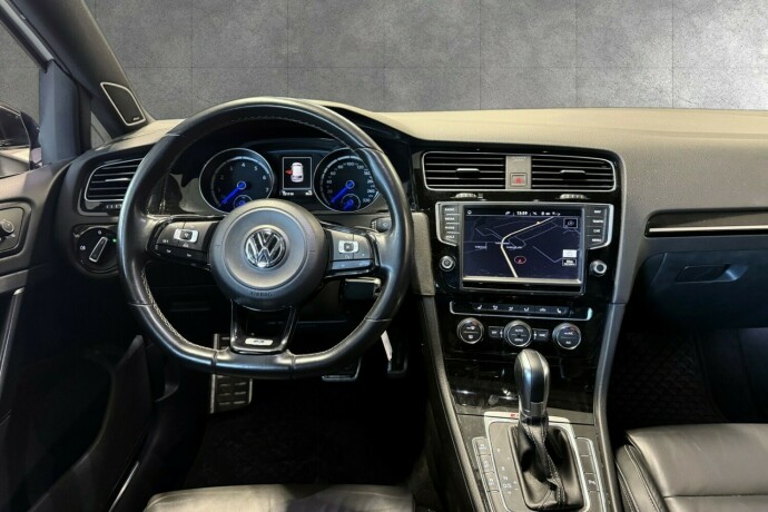 volkswagen-golf-bensin-2017-big-12