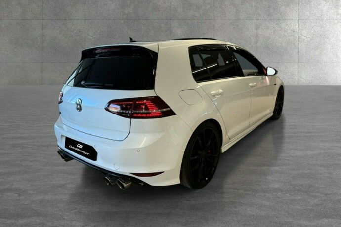 volkswagen-golf-bensin-2017-big-5