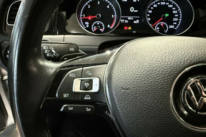 volkswagen-golf-diesel-2017-big-17