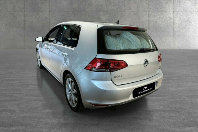 volkswagen-golf-diesel-2017-big-3