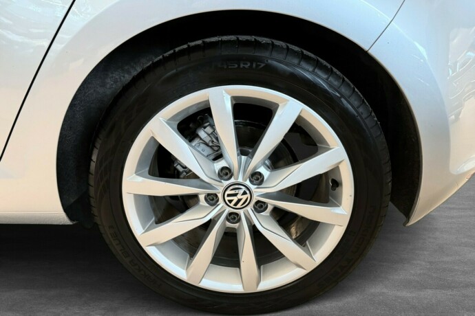 volkswagen-golf-diesel-2017-big-28