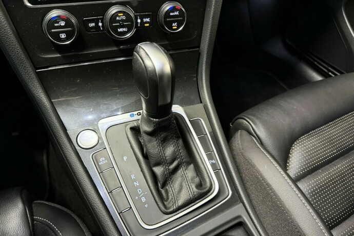 volkswagen-golf-elektrisitet-2020-big-20