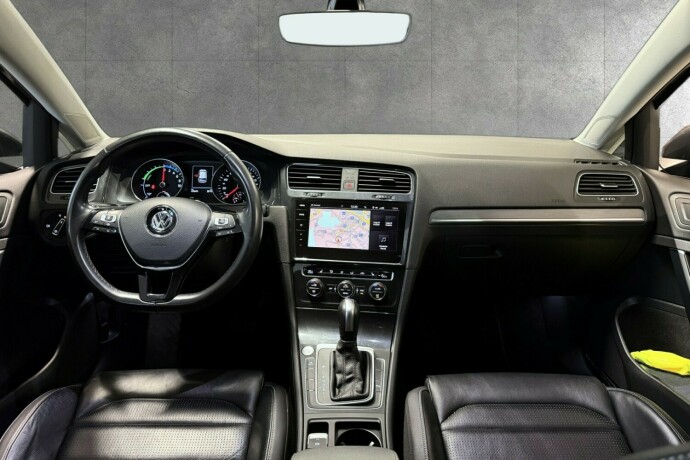 volkswagen-golf-elektrisitet-2020-big-10