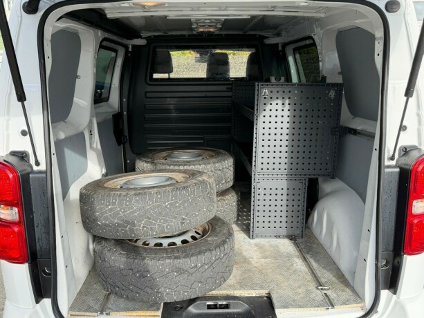 peugeot-expert-diesel-2020-big-11