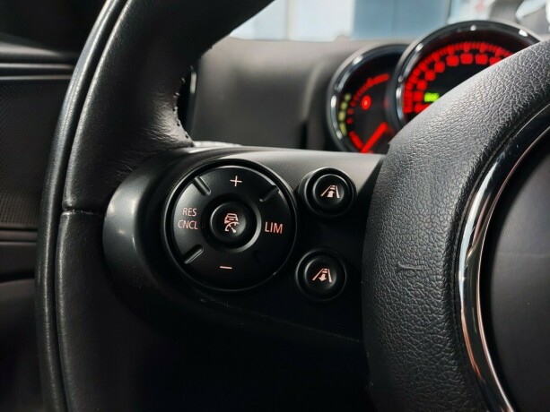 mini-countryman-elektrisitetbensin-2019-big-31