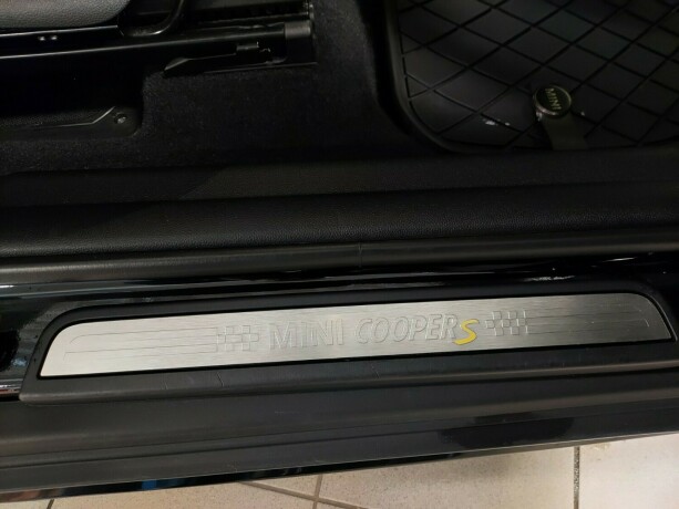 mini-countryman-elektrisitetbensin-2019-big-22