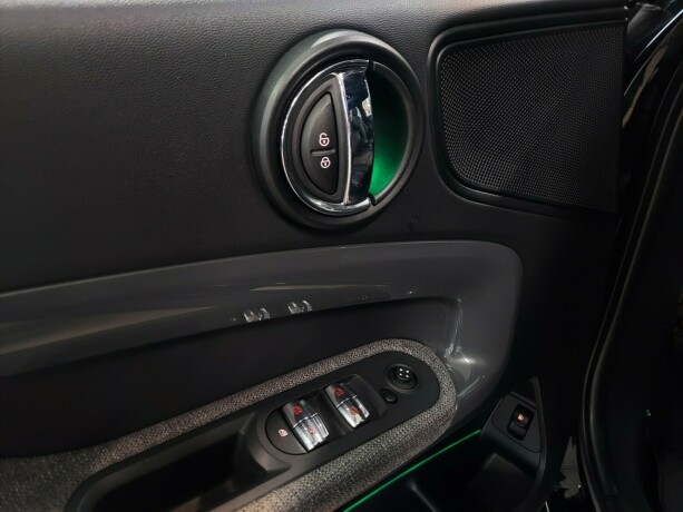 mini-countryman-elektrisitetbensin-2019-big-27