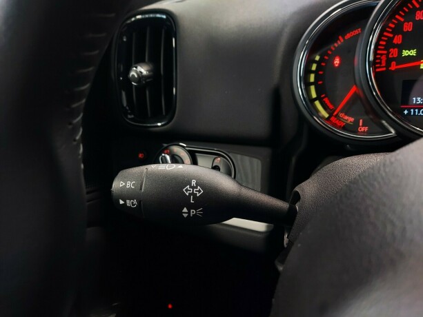 mini-countryman-elektrisitetbensin-2019-big-42