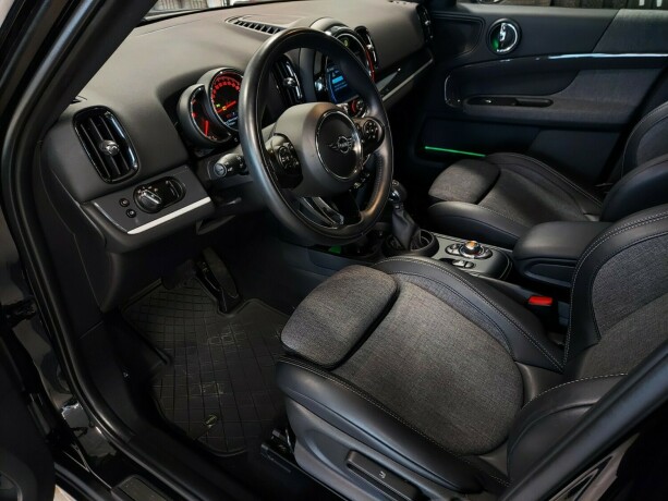 mini-countryman-elektrisitetbensin-2019-big-17