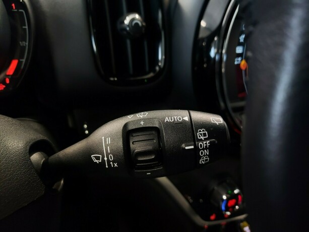 mini-countryman-elektrisitetbensin-2019-big-41