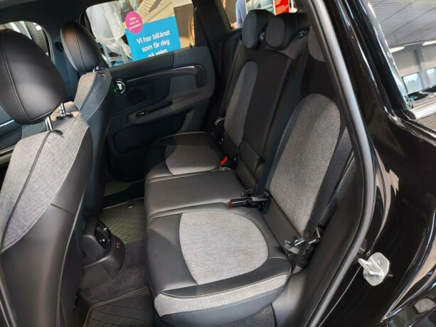 mini-countryman-elektrisitetbensin-2019-big-26