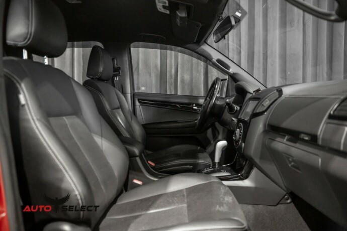 isuzu-d-max-diesel-2019-big-17