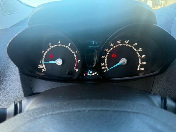 ford-connect-bensin-2017-big-18