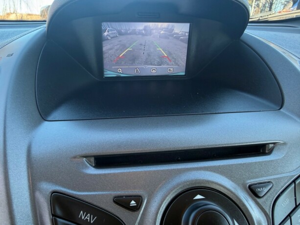 ford-connect-bensin-2017-big-21