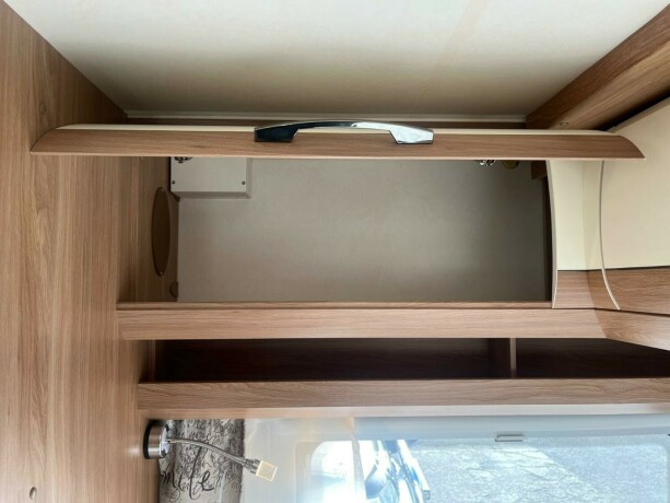 hobby-545-kmf-de-luxe-k248yesenger-lav-seng-alde-gulvvarme-stekeovn-stort-kj248leskap-tv-2021-big-13