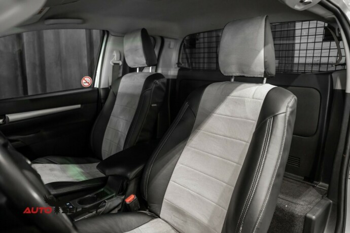 toyota-hilux-diesel-2018-big-19