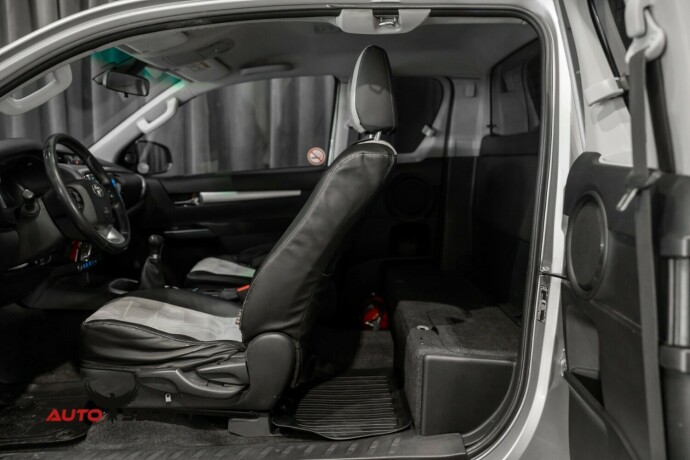 toyota-hilux-diesel-2018-big-17