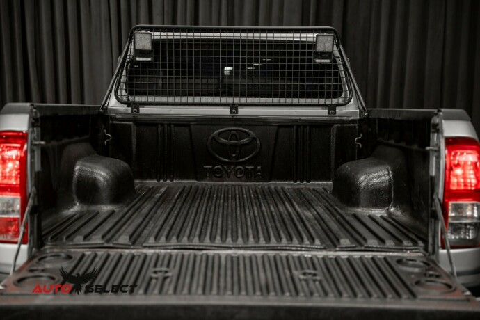 toyota-hilux-diesel-2018-big-9