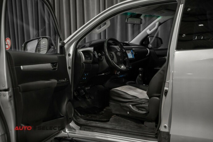 toyota-hilux-diesel-2018-big-16