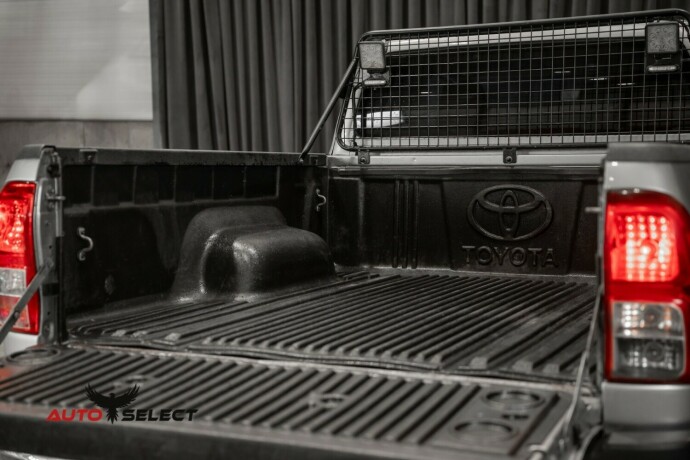toyota-hilux-diesel-2018-big-10