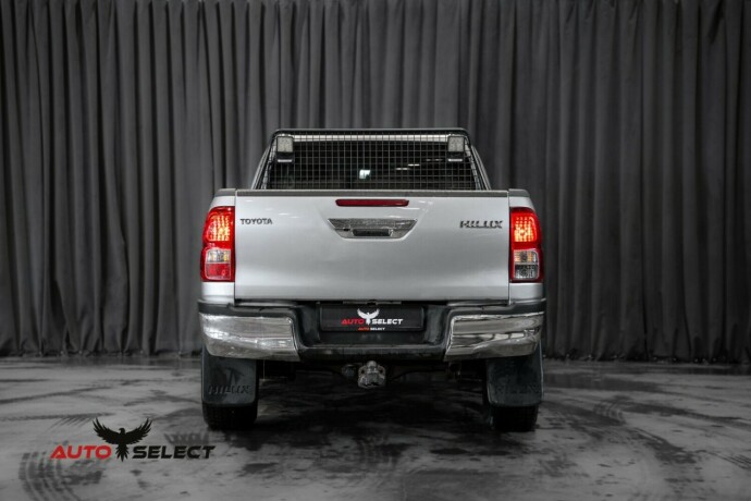 toyota-hilux-diesel-2018-big-8