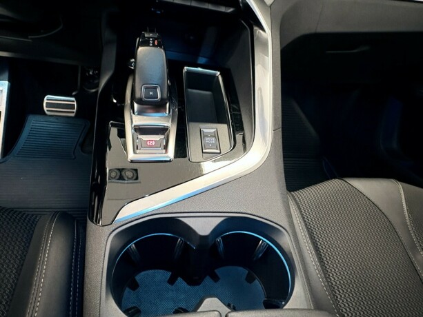 peugeot-5008-diesel-2022-big-19