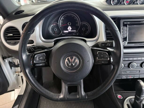 volkswagen-beetle-bensin-2014-big-12