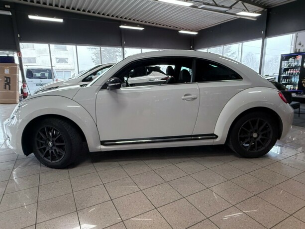 volkswagen-beetle-bensin-2014-big-3