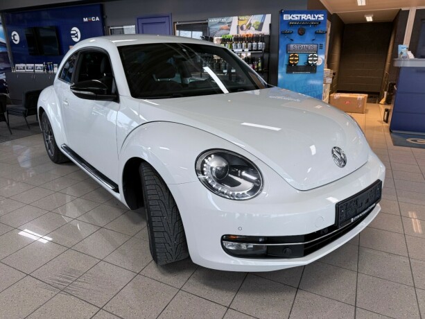 volkswagen-beetle-bensin-2014-big-8