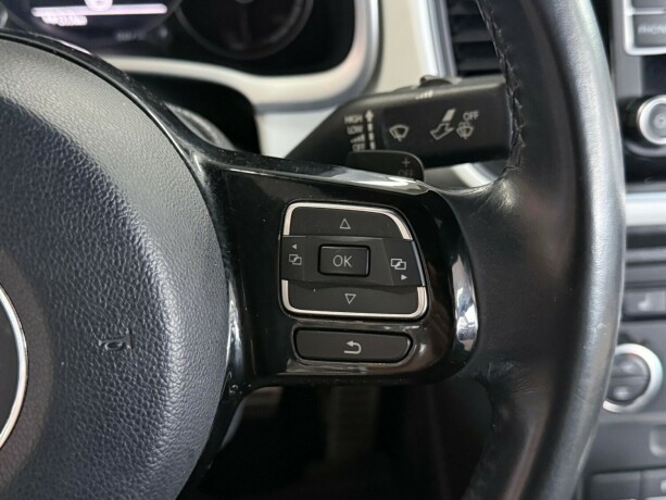 volkswagen-beetle-bensin-2014-big-14