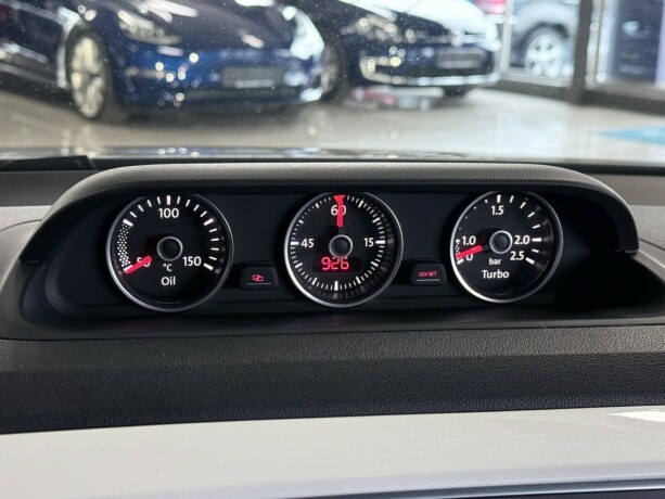 volkswagen-beetle-bensin-2014-big-20