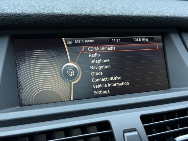 bmw-x5-diesel-2011-big-17