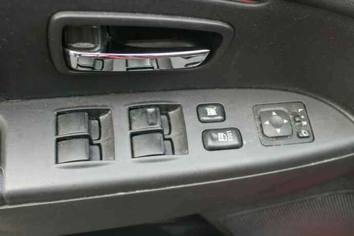 mitsubishi-asx-bensin-2014-big-6