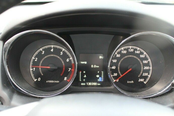 mitsubishi-asx-bensin-2014-big-8