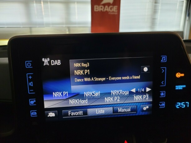 toyota-c-hr-elektrisitetbensin-2017-big-26