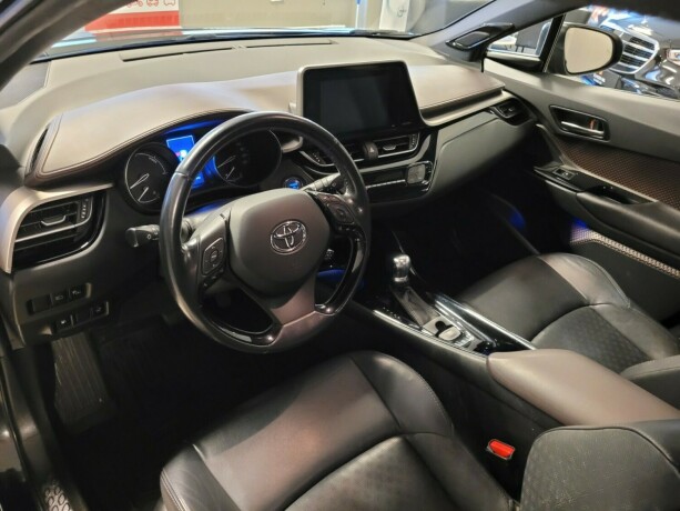 toyota-c-hr-elektrisitetbensin-2017-big-19