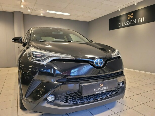 toyota-c-hr-elektrisitetbensin-2017-big-8