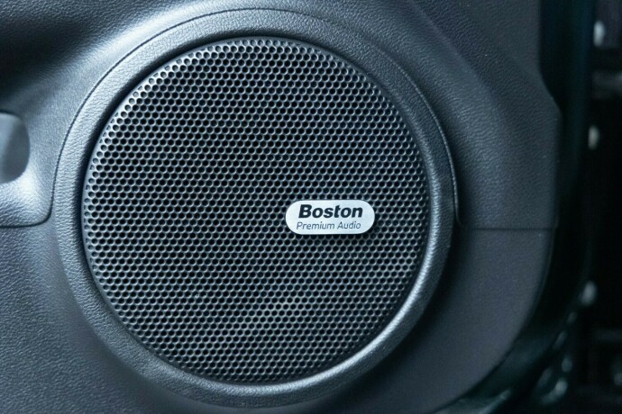 chevrolet-camaro-bensin-2015-big-12