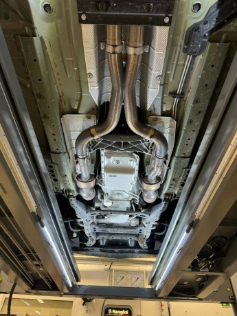 chevrolet-camaro-bensin-2015-big-24