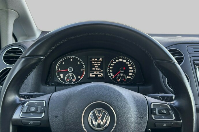 volkswagen-golf-plus-diesel-2012-big-11