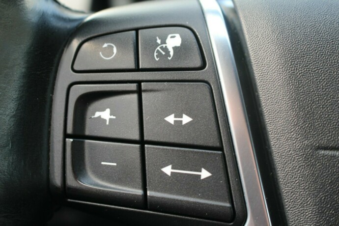 volvo-xc-60-diesel-2014-big-12