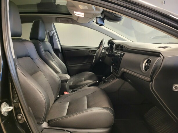 toyota-auris-elektrisitetbensin-2016-big-10