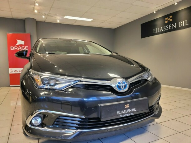toyota-auris-elektrisitetbensin-2016-big-8