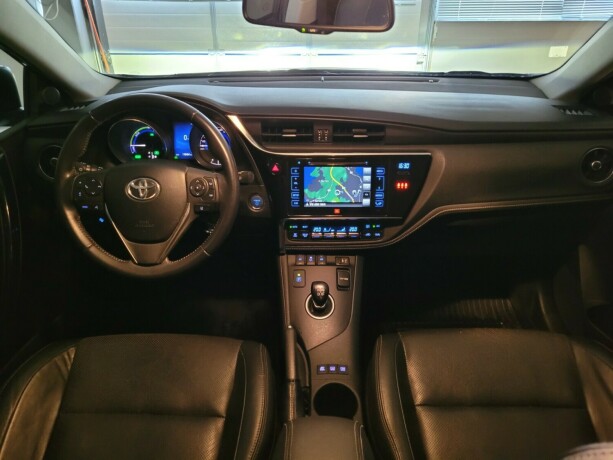 toyota-auris-elektrisitetbensin-2016-big-27