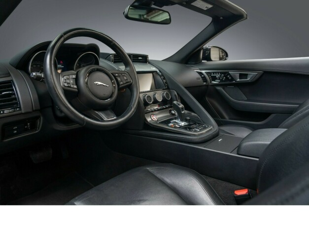 jaguar-f-type-bensin-2015-big-15