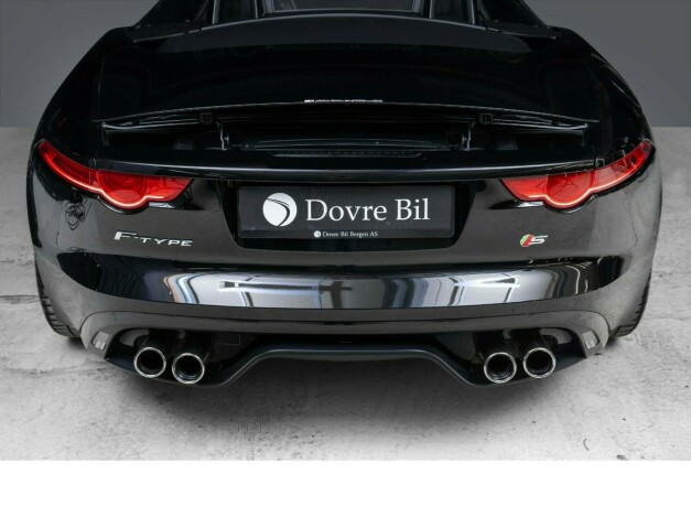 jaguar-f-type-bensin-2015-big-11
