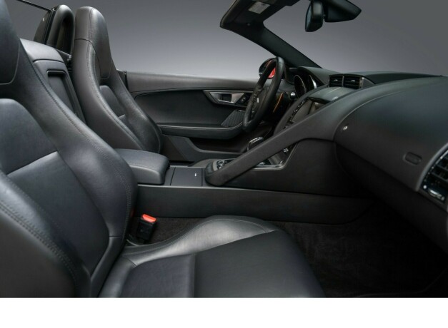 jaguar-f-type-bensin-2015-big-29